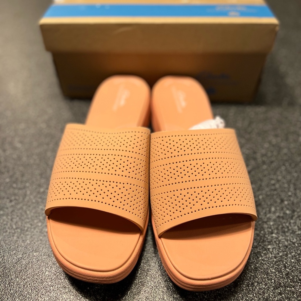 NWT Clarks Women's CloudSteppers Drift Twist Peach Rose- Size 12 - Picture 2 of 7
